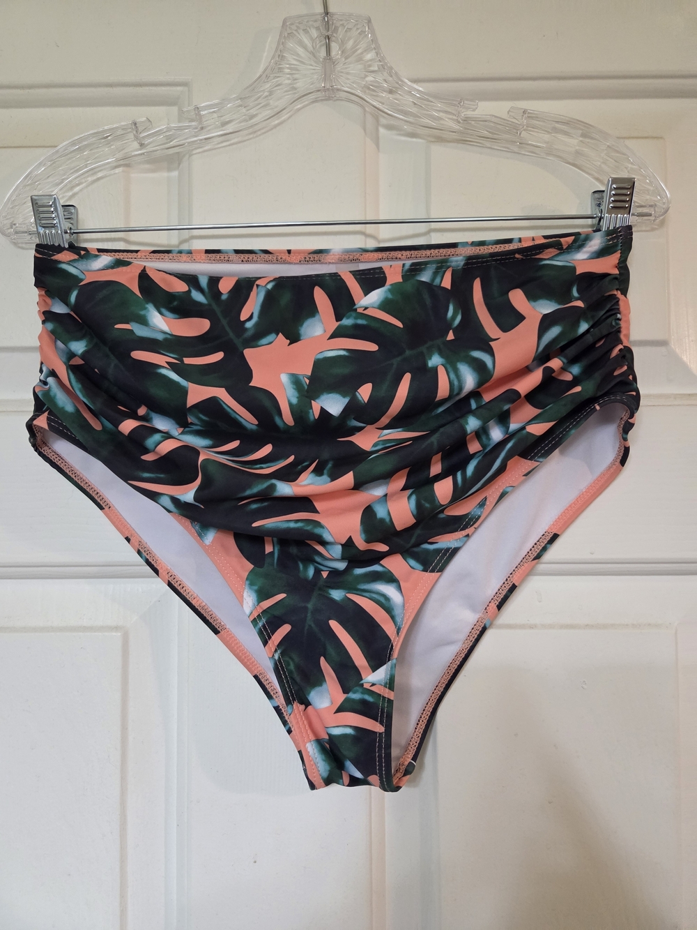 ❤️ 2 for $ 15, High-Waist Women’s Swim Bottoms — Coral Palm Print